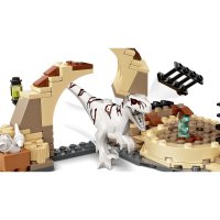 ����������� LEGO Jurassic World ������������� ������������� �� �������� 76945